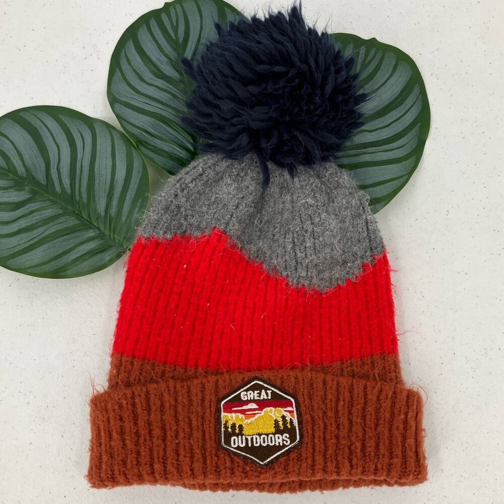 Great Outdoors Navy Blue Gray Red Orange Ribbed Knit Puff Patch Beanie Hat
